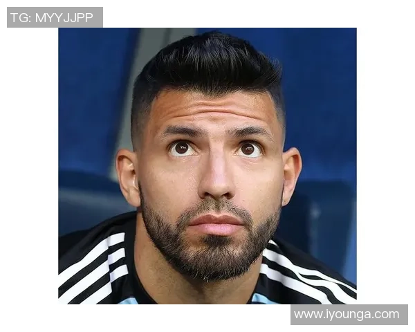 剪足球明星的头发揭秘时尚潮流与运动精神的完美结合