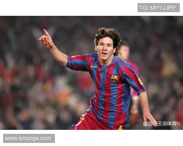 女明星倾心足球明星的浪漫追逐与成长故事 女明星倾心足球明星的浪漫追逐与成长故事