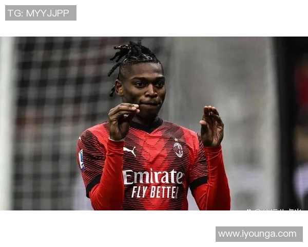 后卫帅哥足球的魅力与技术解析，探讨如何在赛场上展现风采与实力