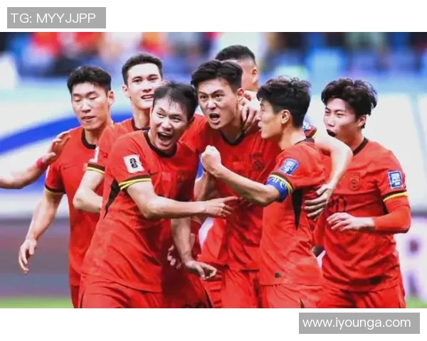 足球戴荣耀展现激情与梦想成就无畏追逐的辉煌之路